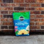 Miracle-Gro Moisture Control Mix